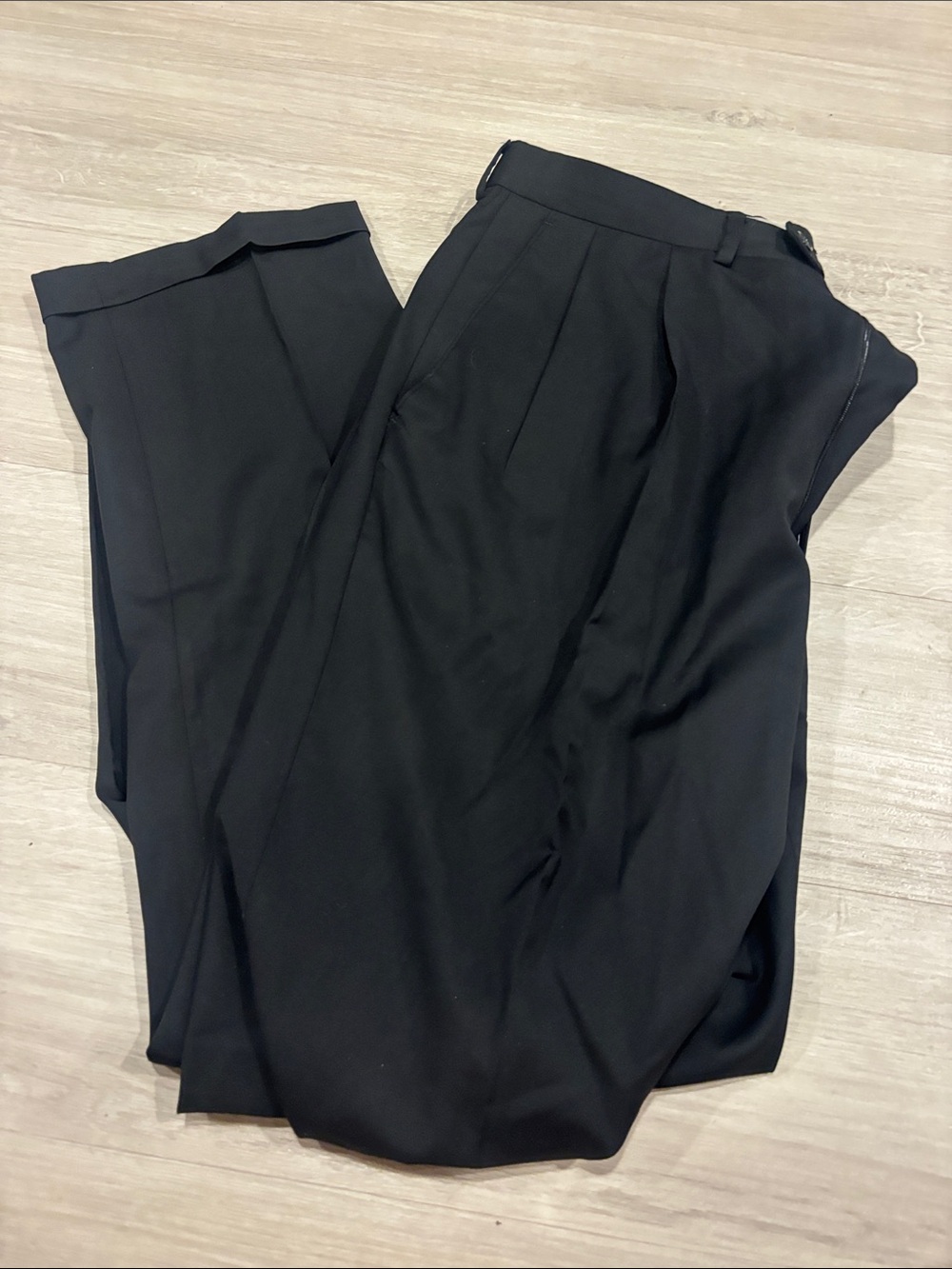 Santorelli Black Pleated Dress Trousers